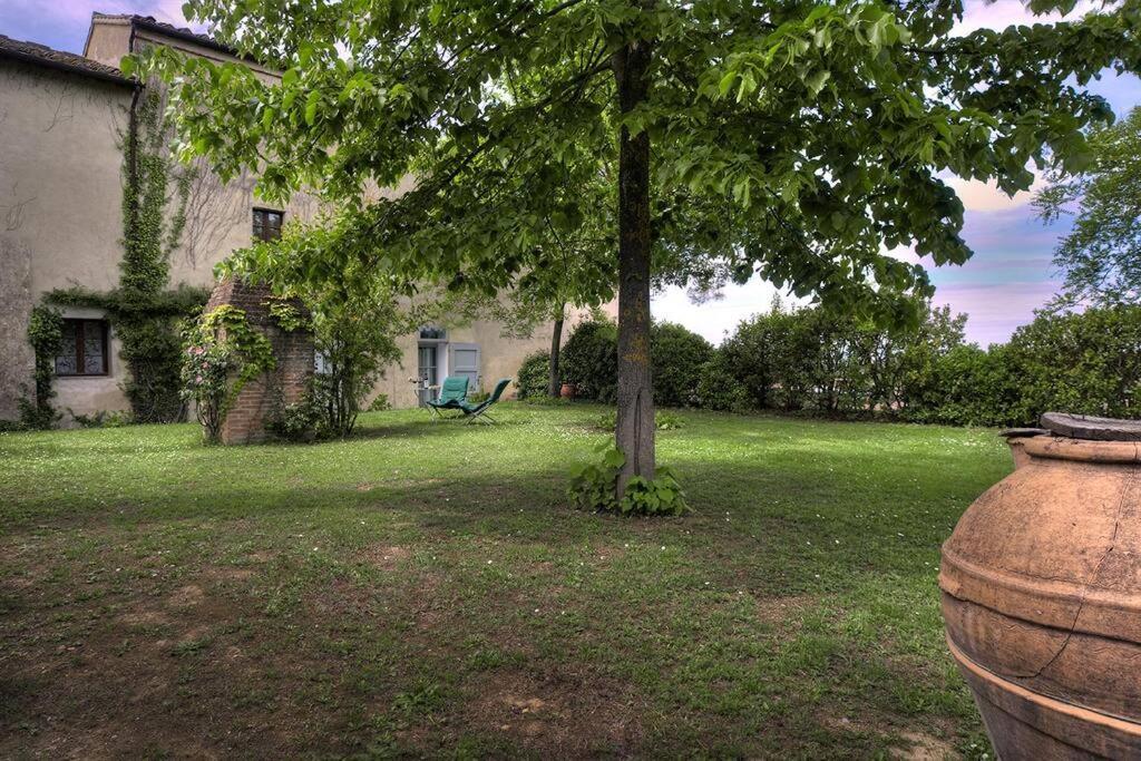 Allegretti Agriturismo คาสเตลนูโอโว เบราร์เดนกา ภายนอก รูปภาพ